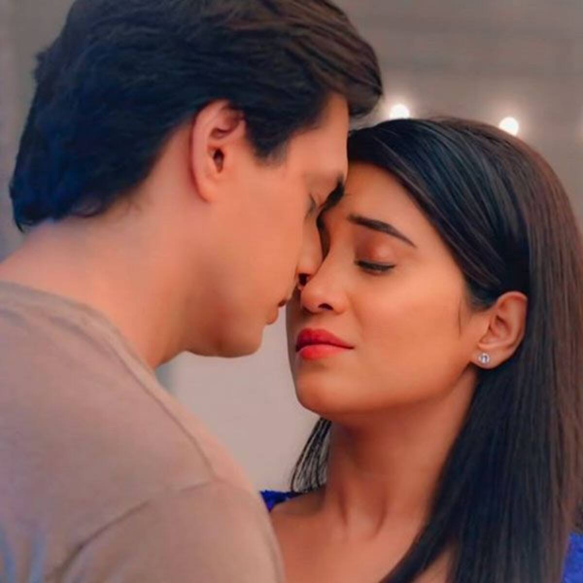 Yeh Rishta Kya Kehlata Hai Shivangi Joshi And Moshin Khan S Romantic Dance On Their Song Baarish Will Make You Root For Kaira View Pics 3:26 tv show songs india 118 988 prosmotrov. yeh rishta kya kehlata hai shivangi