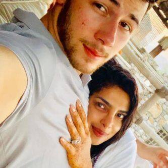 5 times Priyanka Chopra and Nick Jonas posed together and showed us what martial bliss looks like!