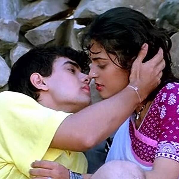 Aamir Khan And Juhi Chawlas Sweet Kiss In Qayamat Se Qayamat Tak Aamir Khan And Juhi Chawlas Sweet Kiss In Qayamat Se Qayamat Tak