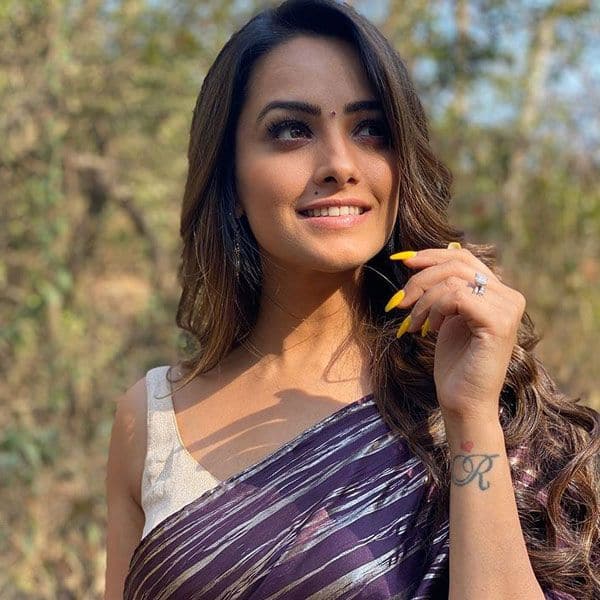 Naagin 4 Actress Anita Hassanandani Loves Clicking Pictures On Set And Here’s Proof