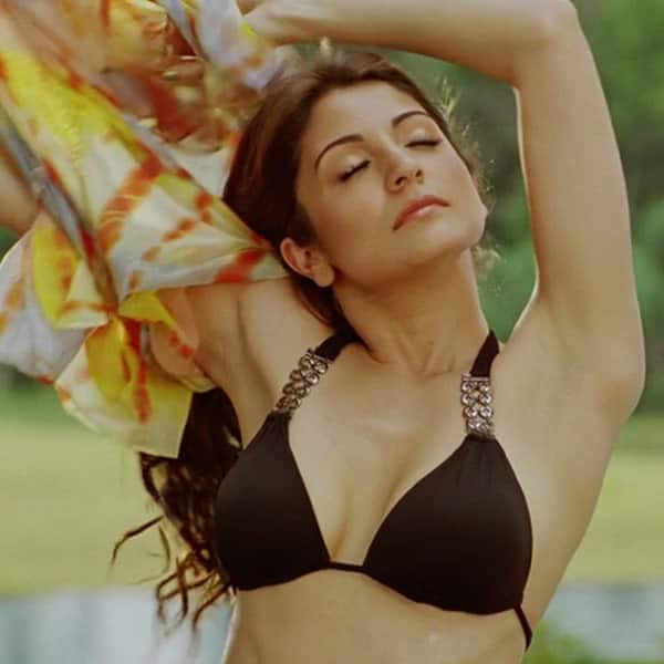 Anushka sharma hot sale sexy bikini