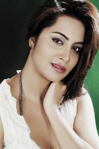 Check out model and actress Arshi Khan's hot pics - Photo Gallery ...