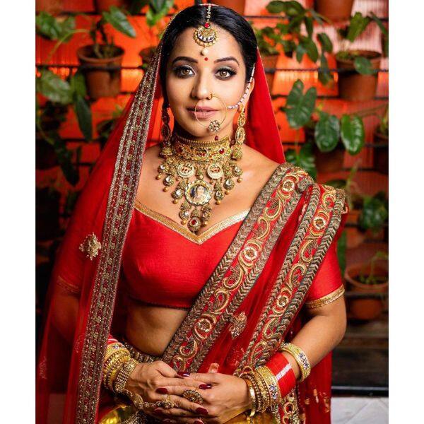 Bigg Boss 10 S Monalisa Is The Most Beautiful Bride Here S Proof