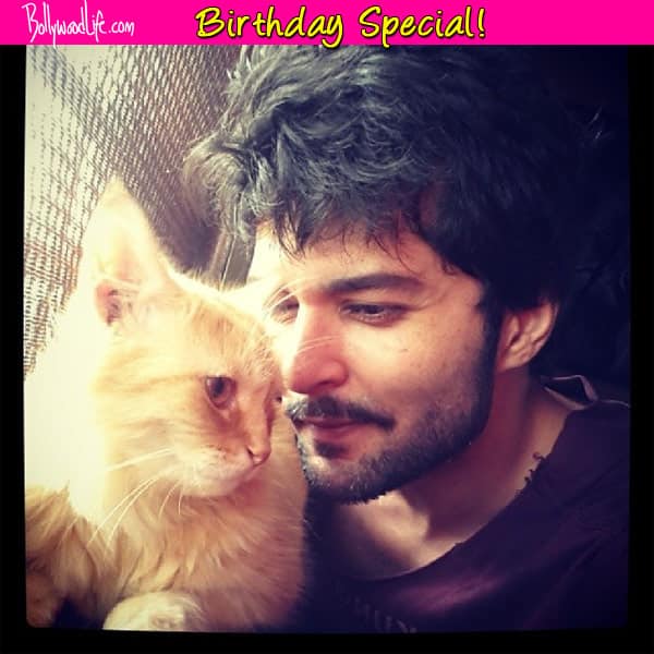 https://st1.bollywoodlife.com/wp-content/uploads/photos/birthday-special-raqesh-vashisths-art-work-view-pics-201409-392264.jpg