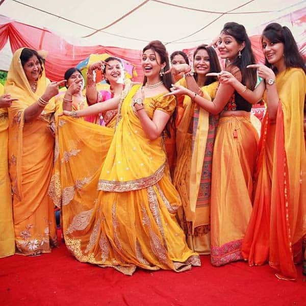 Haldi Photoshoot Poses for Bride and Groom | Zoom TV