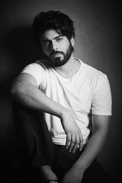 fawad-khan-s-dreamy-photo-shoot-is-something-you-cannot-miss