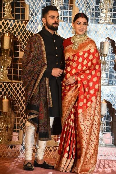 Anushka Sharma poses as a perfect Indian bride for her Delhi reception ...