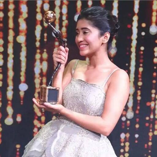 Gold Awards 2019: Shivangi Joshi cannot contain her happiness as she