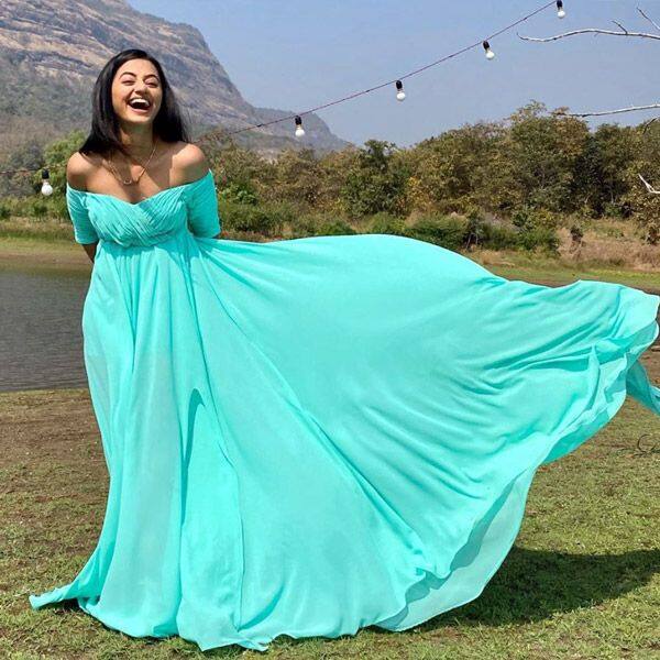 Ishq Mein Marjawan 2 actress Helly Shah looks stunning in THIS