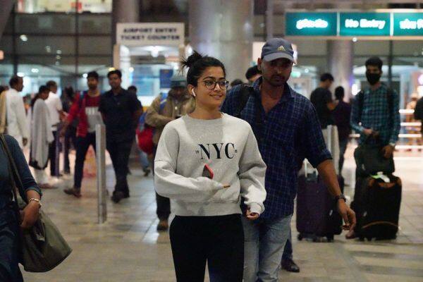 Karnataka Crush, Rashmika Mandanna's geeky look steals our hearts as