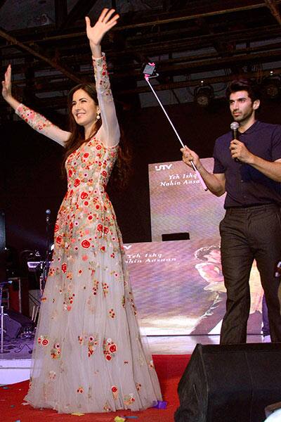 Katrina Kaif | Katrina kaif dresses, Fashion, Bollywood fashion