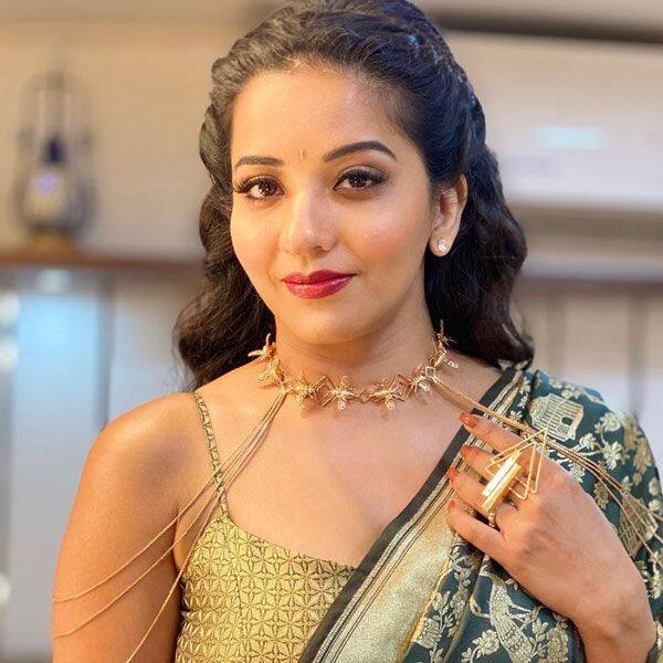 Nazar Lockdown Diaries Nazar 2 Actress Monalisa Cannot Wait To Be On Set All Dolled Up Photogallery At Bollywoodlife Com Monalisa twins — baby's in black 02:12 monalisa twins — wish you were here 04:35 monalisa twins — good day sunshine 02:14 bollywood life