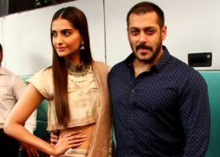 Salman Khan with Sonam Kapoor during Prem Ratan Dhan Payo promotion