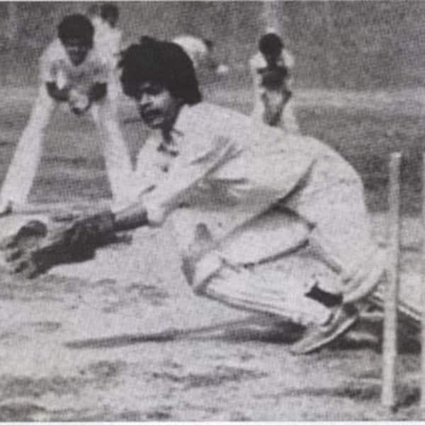 Shah Rukh Khan in his younger days showing his love for cricket