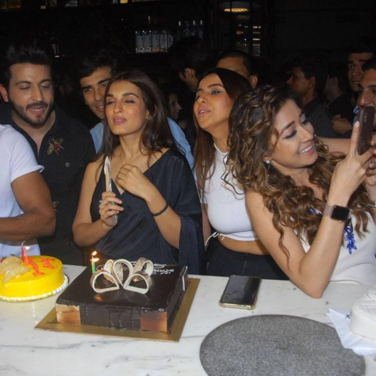 Dheeraj Dhoopar, Ravi Dubey, Tina Datta party hard at Shiny Doshi's ...