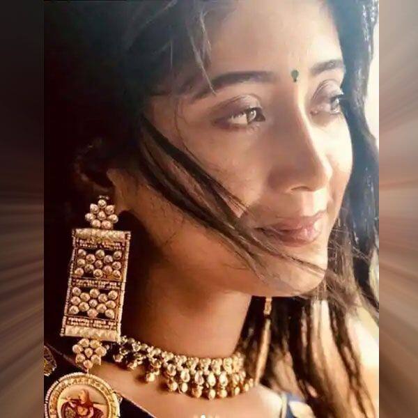 Yeh Rishta Kya Kehlata Hai actress Shivangi Joshi’s bridal look is