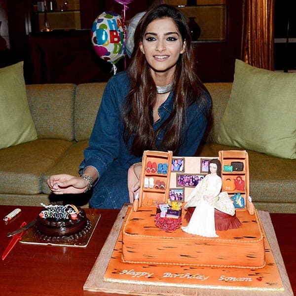 Sonam Kapoor brings in her 27th birthday with balloons and cakes! - Talk  Bollywood