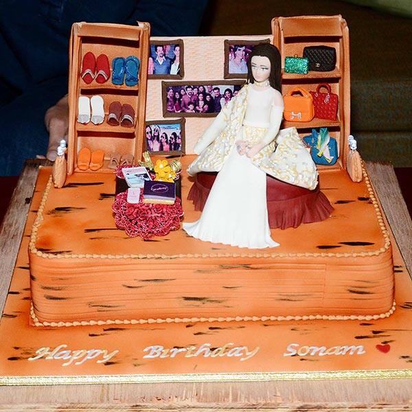 Just Look At Those Fancy Cakes At Sonam Kapoors Wedding