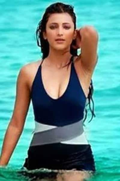 the-south-hottie-was-spotted-in-a-swimming-costume-in-dil-to-bachcha-hai-ji-201609-794942.jpg