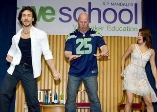 Tiger Shroff and Jacqueline Fernandez promote A Flying Jatt in the coolest way!