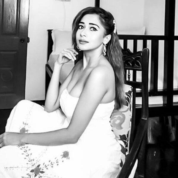 Uttaran Actress Tina Datta S Monochrome Photoshoot Is A Perfect Combination Of Sugar And Spice 1,55 cm boyunda ve 53 kg agirliginda olan guezel aktoeruen gercek yaşamindan karelerini paylaştigi instagram hesabi hayranlarini. uttaran actress tina datta s monochrome